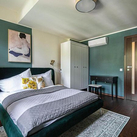 Quite Loft With Balcony And 3 Air Conditioners Prague Exterior photo