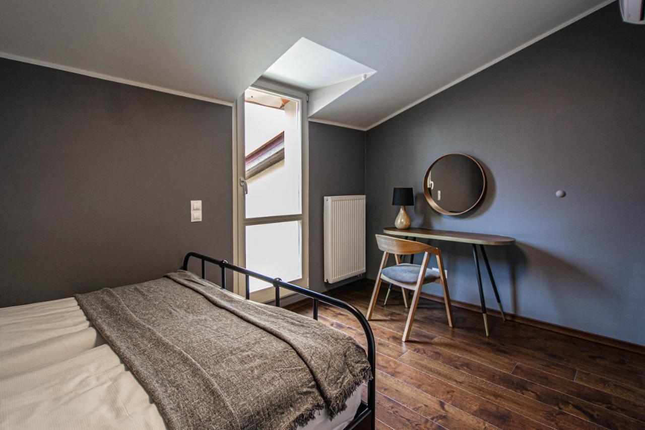 Quite Loft With Balcony And 3 Air Conditioners Prague Exterior photo
