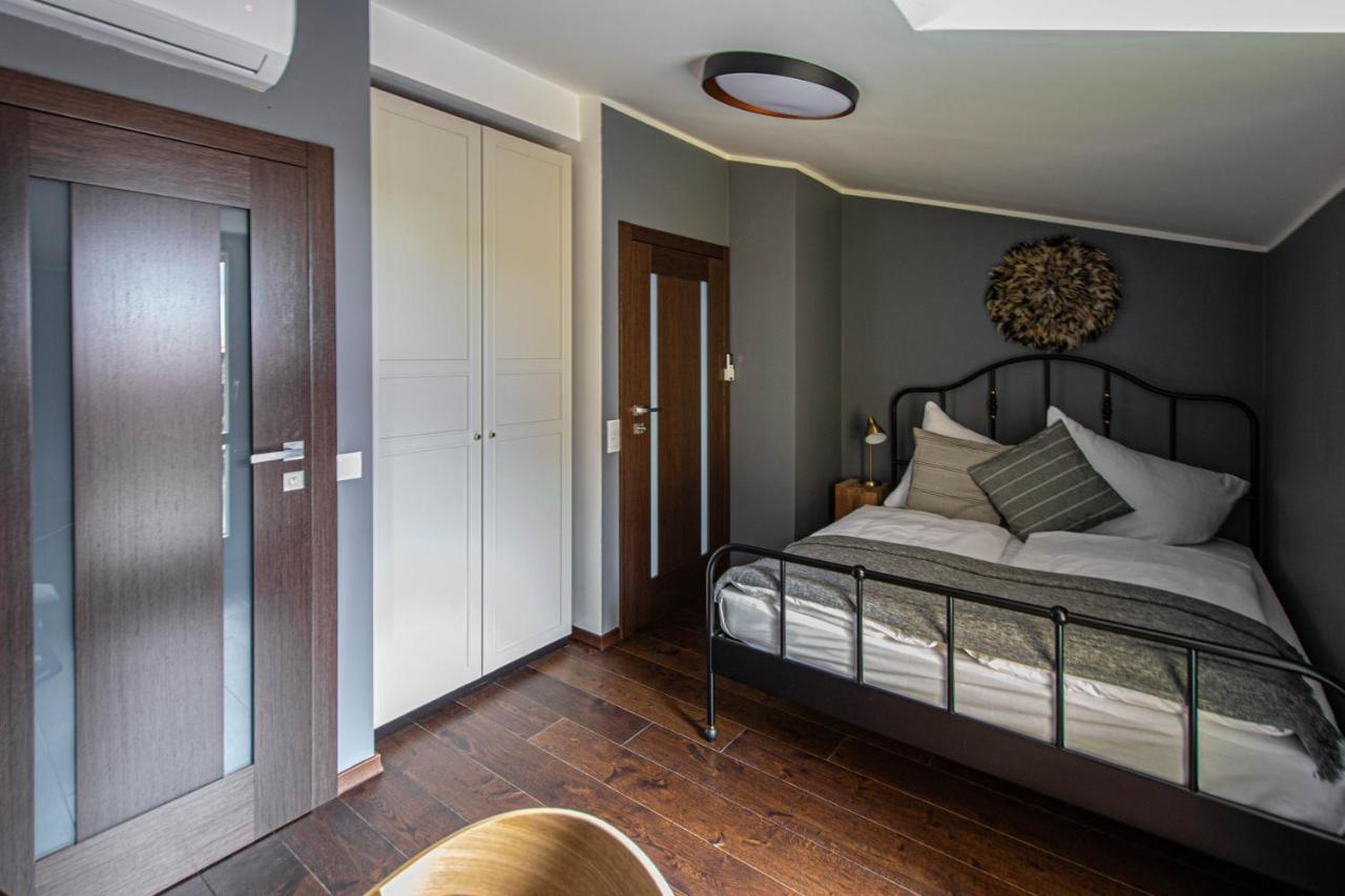 Quite Loft With Balcony And 3 Air Conditioners Prague Exterior photo